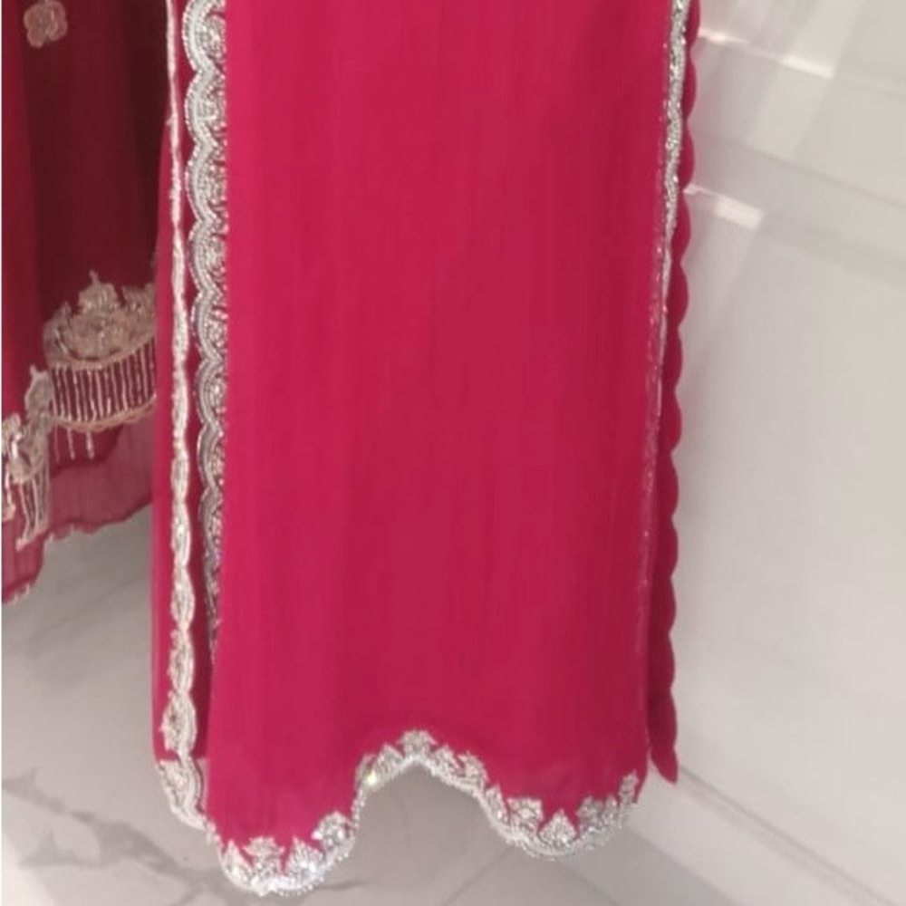 Preloved - Picture 3 of 15